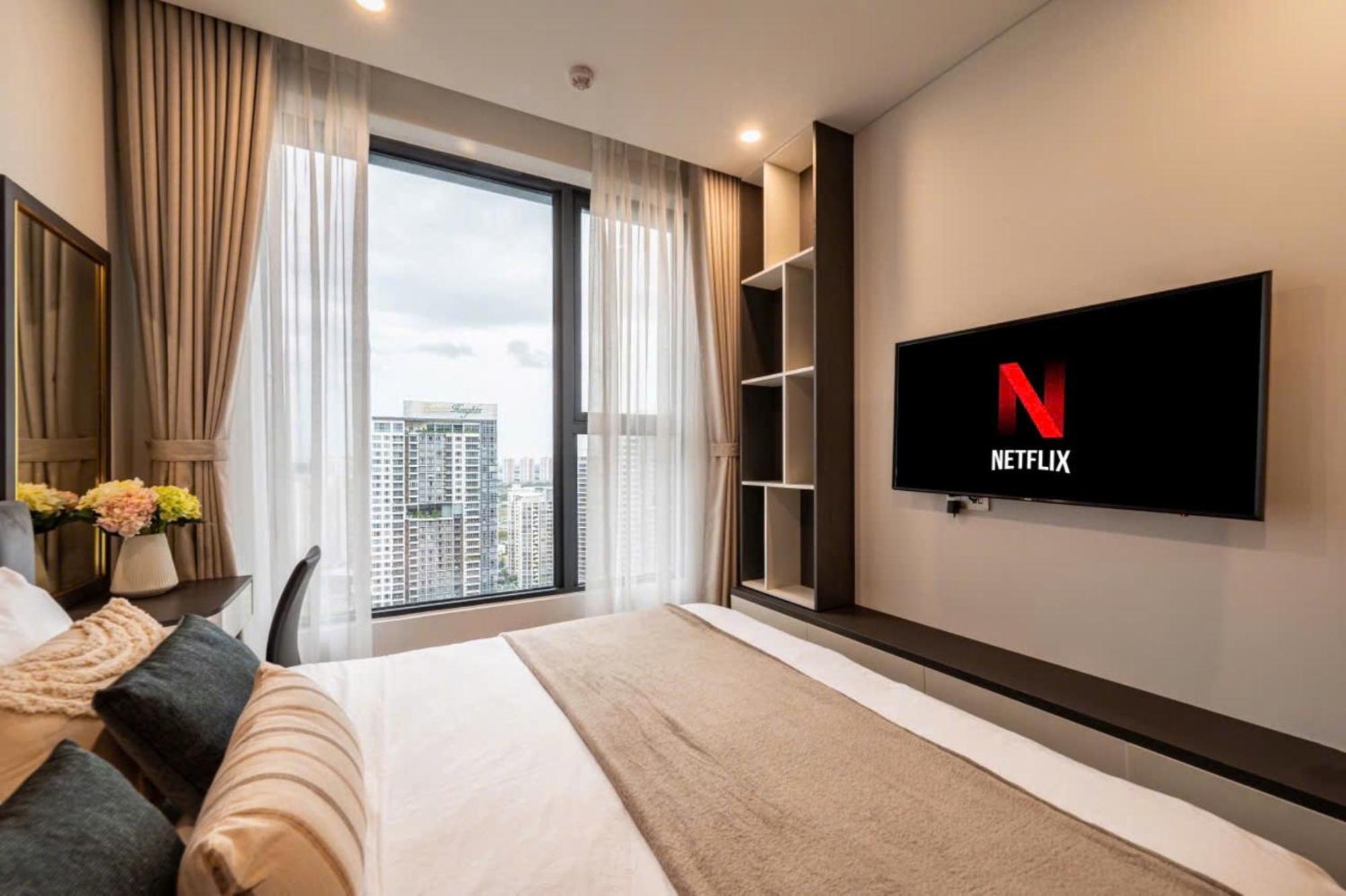 Lumiere Riverside - Raymond Holm - Luxurious 5-star * Ho Chi Minh City