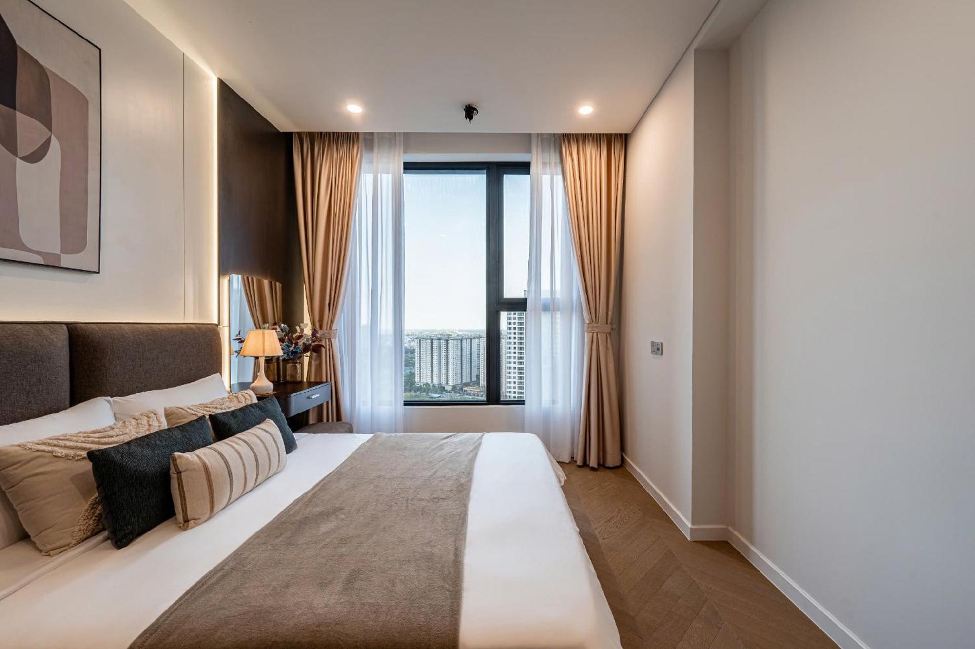 Lumiere Riverside - Raymond Holm - Luxurious 5-star *